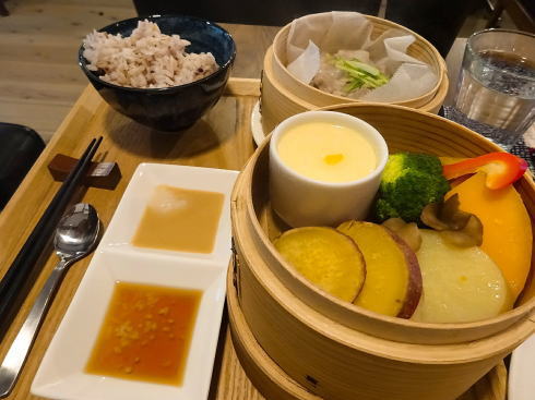 西条の古民家カフェ「トレカサ」で、こだわりのシフォンケーキ３種♡