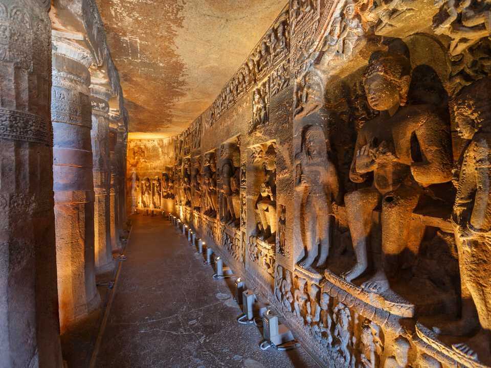 アジャンター石窟群」徹底ガイド旅の大事典