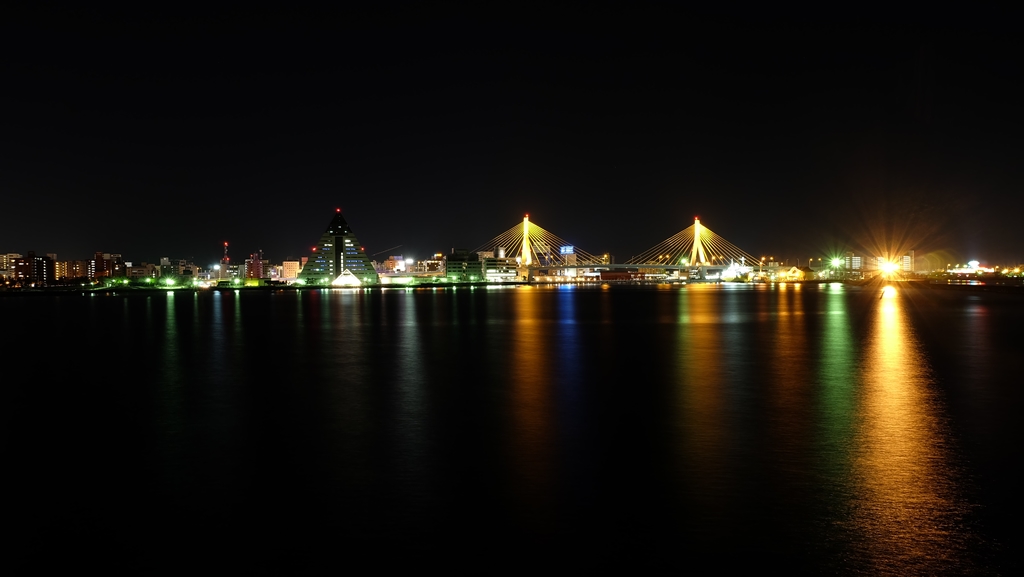 青森県観光物産館アスパムの夜景情報