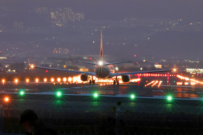 伊丹空港 千里川土手 夜景 大阪国際空港