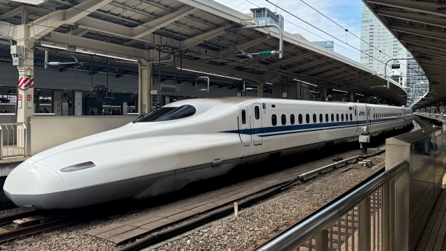 新幹線のドアが左右どちらが開くかを知る方法東海道新幹線の予約ガイド