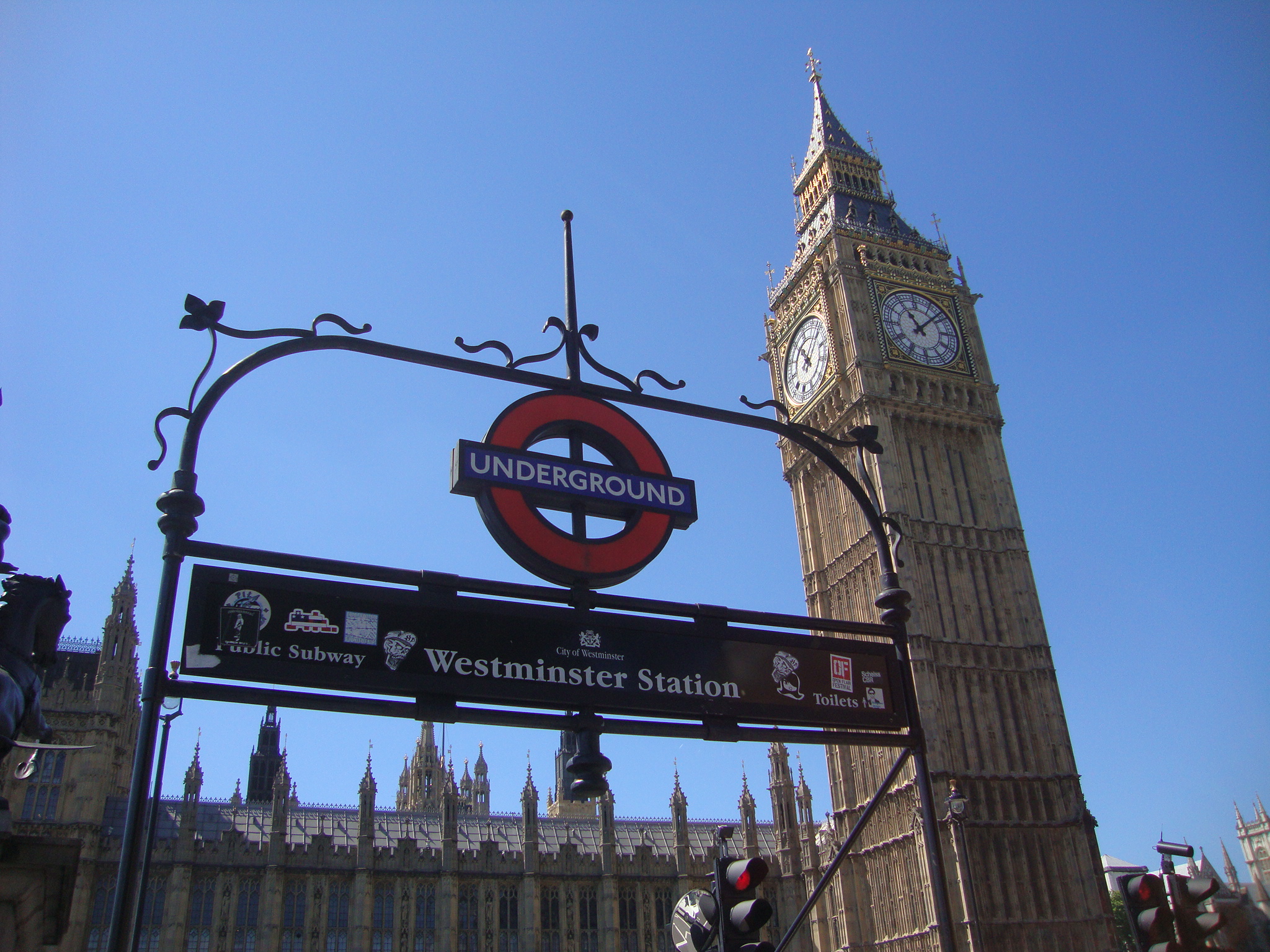 ビッグベンとは？ウェストミンスター宮殿の見どころ観光ガイド 世界遺産
