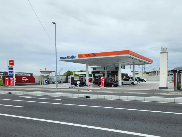 平塚市 長年地域の方々に親しまれてきたエスパティオ中原店跡地に2024年8月1日「ウエルシア平塚中原店」がオープンしました！休憩や井戸端会議にぴったりなウエルカフェが併設されています！号外NET 平塚市・大磯町