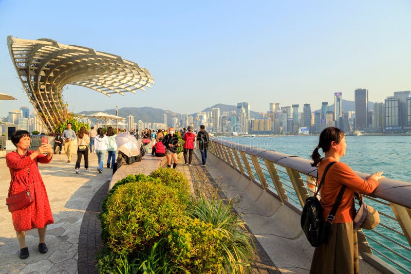 香港星光大道 整修中 ，浪漫維多利亞港夜景– 喬伊斯洛伐克。任意門