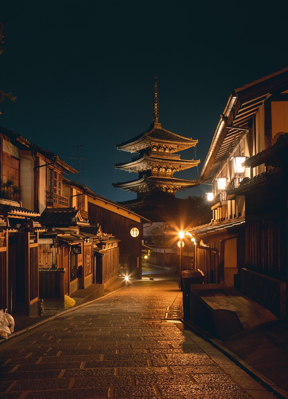 夜の京都観光スポットをご紹介！ライトアップで艶めく街並みを歩こうびゅうトラベル JR東日本