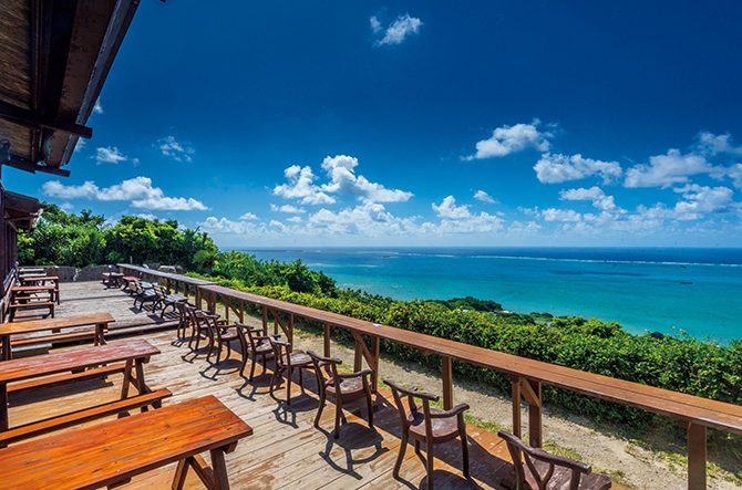 オーシャンビューで絶景ランチ 沖縄イチオシ海カフェ６選J-TRIP Smart