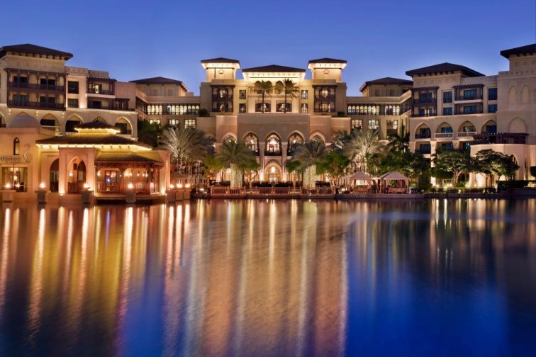 ブルネイスマイルが迎える7ツ星ホテルで非日常の幸福感に包まれる