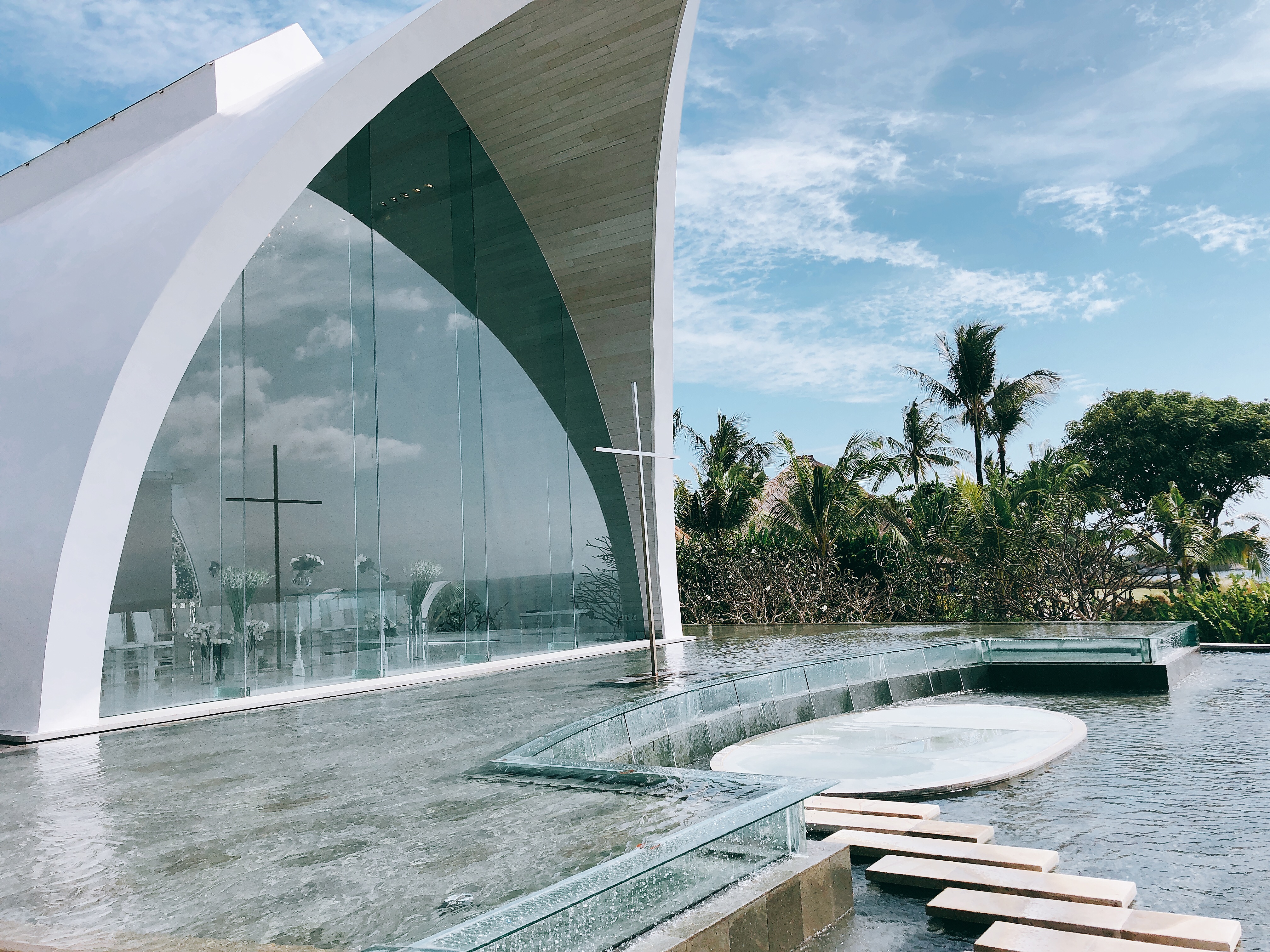 お役立ち情報人気の海の見えるチャペル5選！費用から準備まで後悔しない式場選び