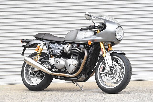 R nineTレーサーとスラクストン1200Rに試乗│WEBヤングマシン新車バイクニュース