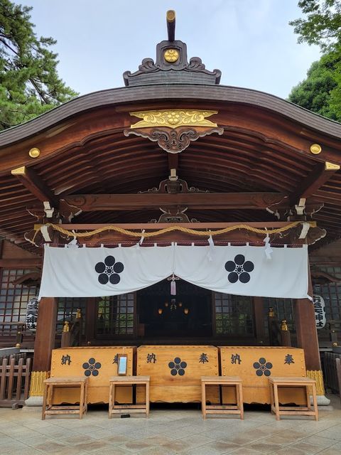 布多天神社。東京都調布市調布ヶ丘。延喜式内社。調布総鎮守。『ゲゲゲの鬼太郎』では本殿の裏の森に鬼太郎が住んでいる設定です。著者・水木しげる 先生の誕生日は1922年3月8日。本日は生誕百周年。本日より1年間「水木しげる先生生誕百周年記念御朱印」を頂けます。布多