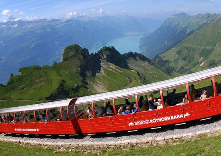 夏季限定！スイス４大景観列車とパーム・エクスプレスの旅☆10日間