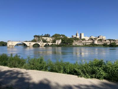 1 アヴィニョン、フランスを訪れるリバークルーズ - LiveAboard.com
