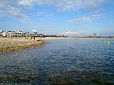 大蔵海岸に「ファミリーゾーン」 波打ち際で水遊び満喫おでかけトピック兵庫おでかけプラス神戸新聞NEXT