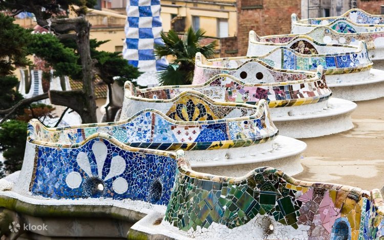 グエル公園優先入場！バスと徒歩で巡るバルセロナ半日観光ツアー＜日本語＞ by PSMスペイン バルセロナ 旅行の観光・オプショナルツアー予約VELTRA