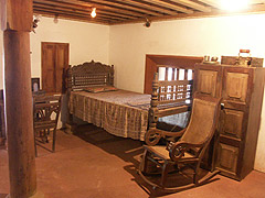 リトルワールド世界一周 6ヶ国目はインドネシア🇮🇩のバリ島 バリ島の貴族・僧侶階級の屋敷野外民族博物館リトルワールドリトルワールドで世界一周インドネシアバリ島プライバシー丸出しアリバイトリック