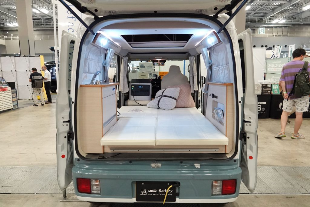 サンバーバン 軽キャンピングカー仕様 車中泊仕様 車検ほぼ満タンサンバーディアスバン ２段ベッドタイプ軽ワゴン・軽バン対応キャンピングカー・軽キャンピングカーのことならラクネルRakuneru