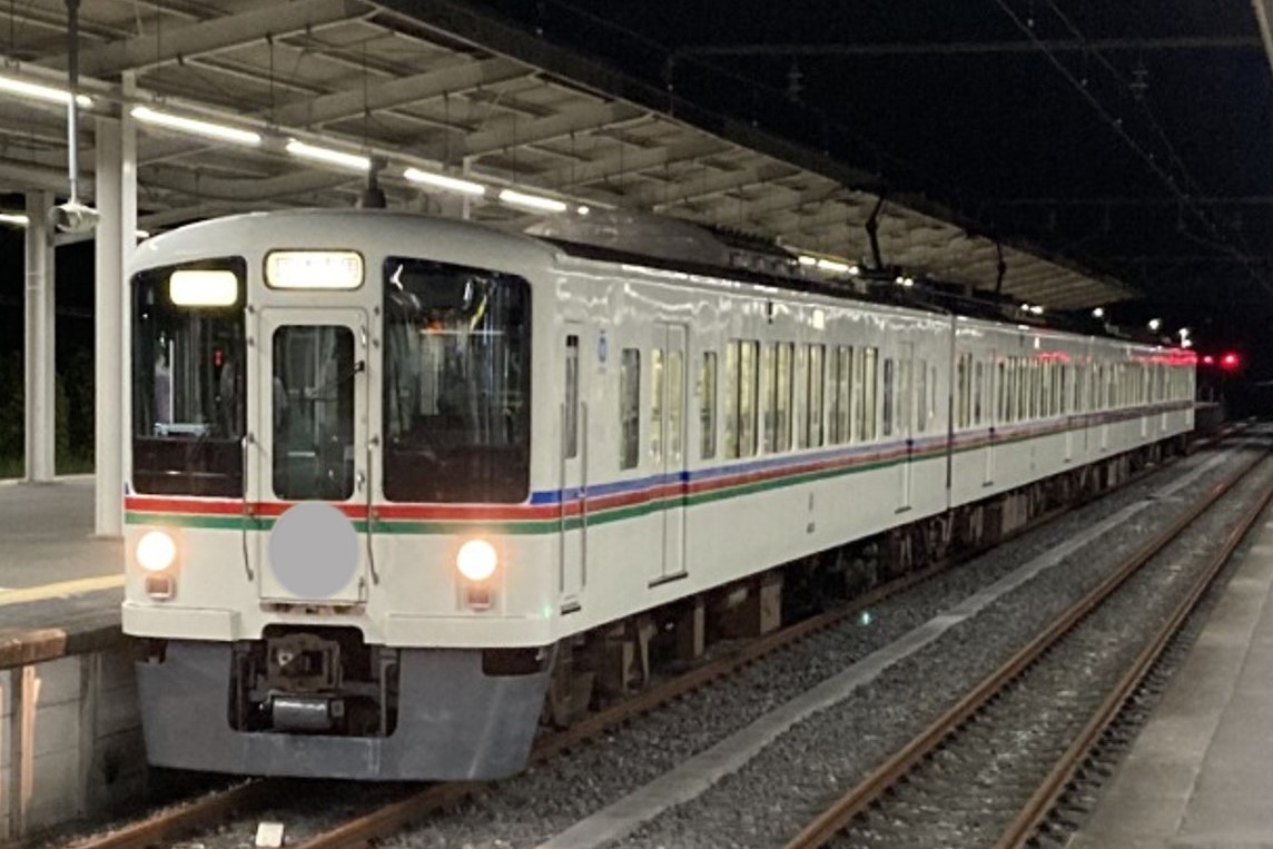 西武新宿線・拝島線・国分寺線・多摩湖線・西武園線 編成表 最新版– 4号車の5号車寄り