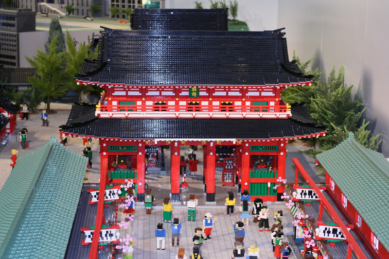 本日、LegoがリニューアルOpenしました😆🌟 ⁡ 大人も子どもお店にいるだけでわくわくしちゃいますよ〜♪ ⁡店舗には、霞ヶ浦と帆引き船をモチーフにした、