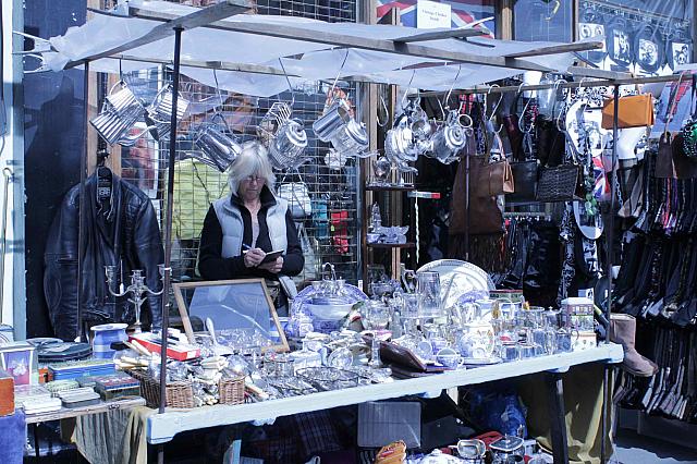 ロンドン観光ブログ : アンティークで有名！ポートベロー・マーケットへ