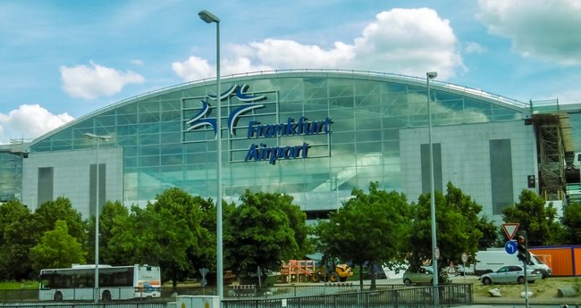 フランクフルト空港から市内へ電車で安く簡単に移動する方法、チケットの買い方フランクフルトから発信！ドイツ生情報