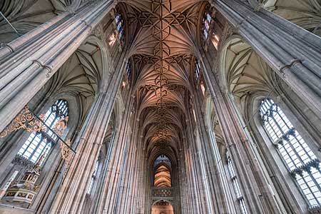 カンタベリー大聖堂カンタベリー- ツアーとアクティビティエクスペディア