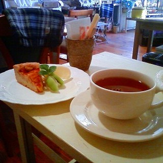 食べることが好き、人が好き夢は広がる小さなカフェハウスOutdoor100%LiFE