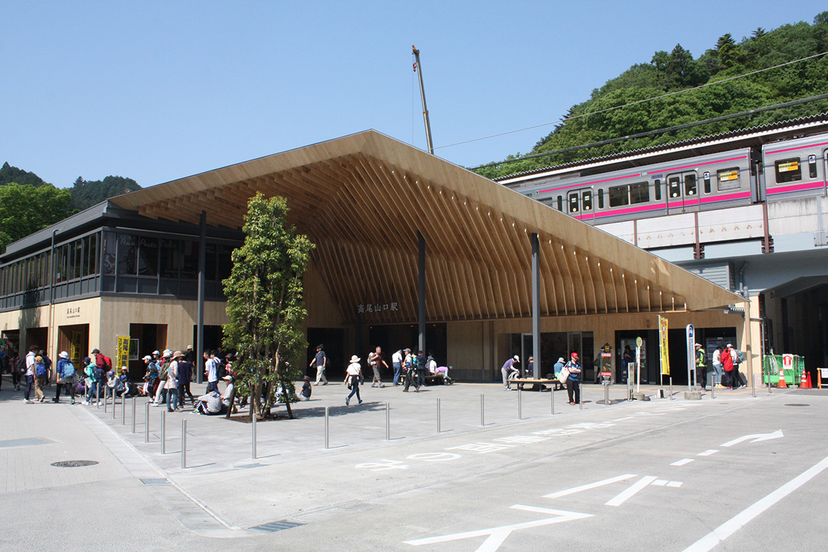 写真52枚 高尾山口駅から蕎麦屋が並ぶ表参道・もみじ通りまで紹介