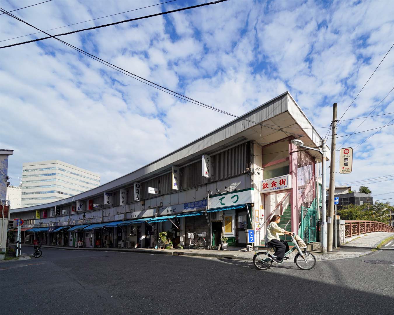 だわもん写真部 横浜みなとみらいを撮ろう 野毛都橋商店街ビル１だわもんのお散歩日記 ときどきロードスタ