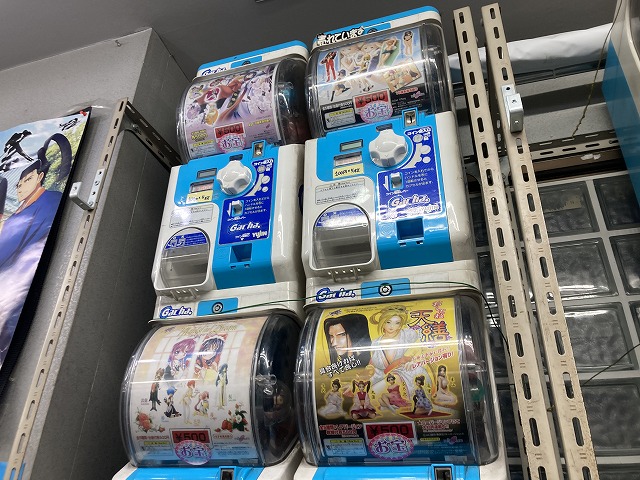 秋葉原のガチャ大量設置ショップおすすめの場所 駅構内にもAKIHABARA BASECAMP