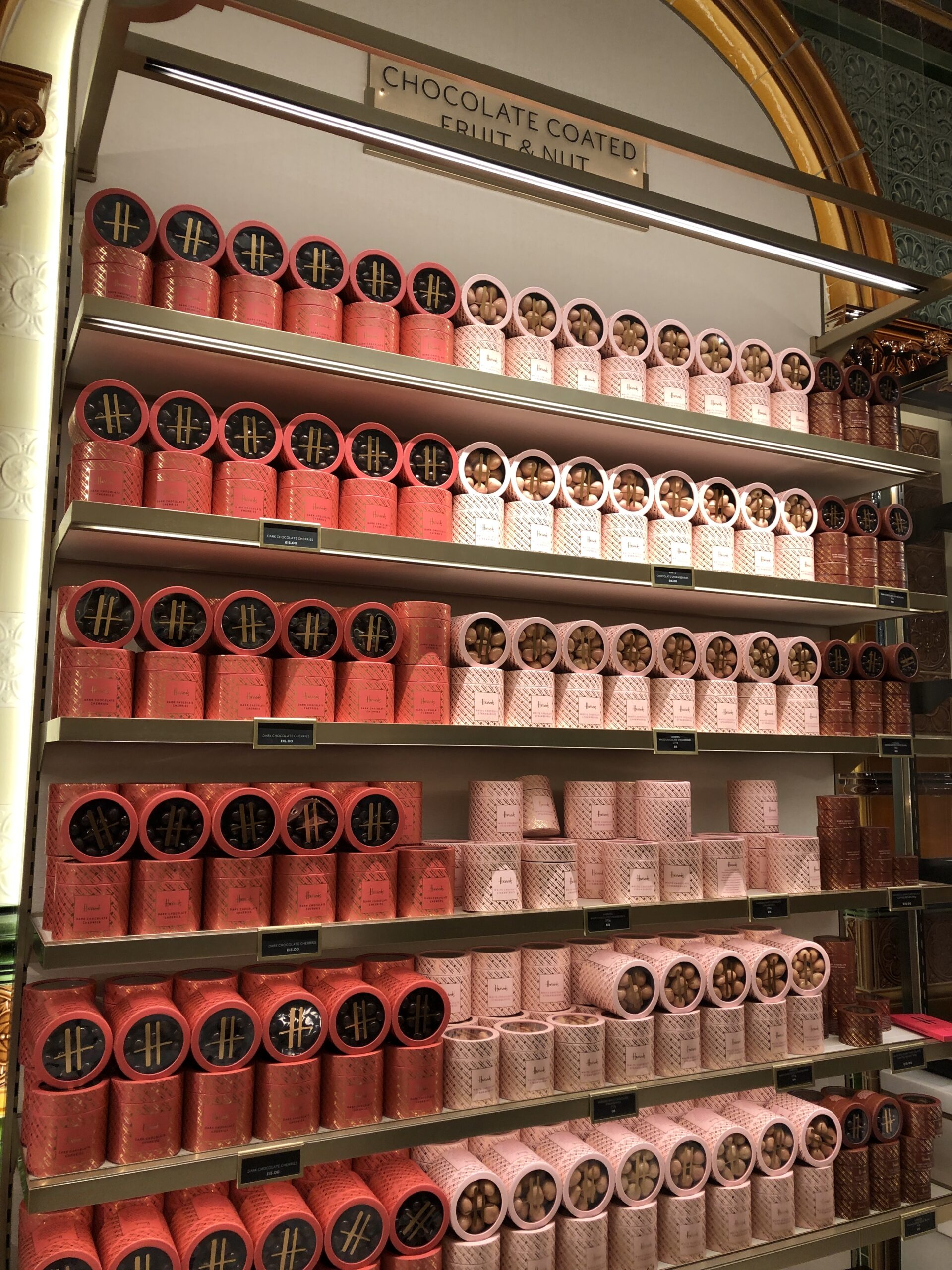 ロンドン土産 老舗デパートハロッズのお土産コーナー完全攻略！スタッフブログたびらば 旅ＬＯＶＥＲ海外旅行情報サイト
