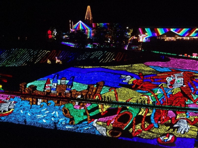 東京ドイツ村、イルミネーション開幕 カラフル「光の地上絵」で幻想的な夜を 今季は「ガリバー物語」題材