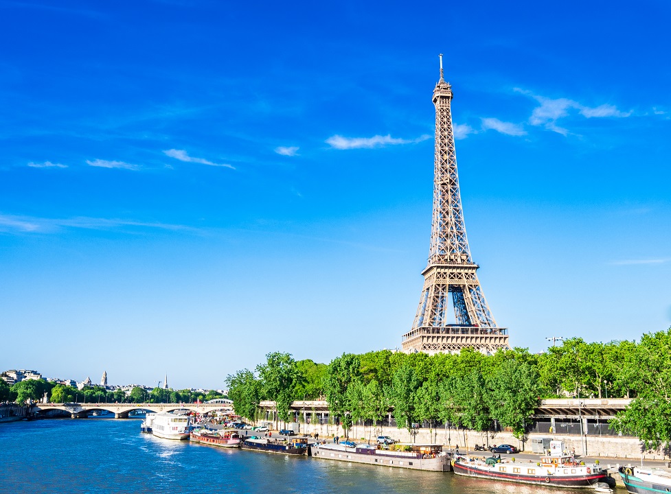 エッフェル塔にはテレビ塔！７つのパリ魅力をベルリンに変換するとドイツドットウェブ