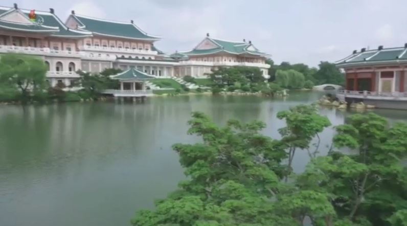 北朝鮮の「聖地」で不思議な体験をした平壌日記 PYONGYANG DIARY