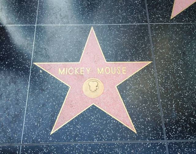 ホリデイ イン エクスプレス ハリウッド ウォーク