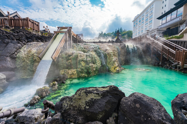 嫗仙の滝の美しい自然探訪