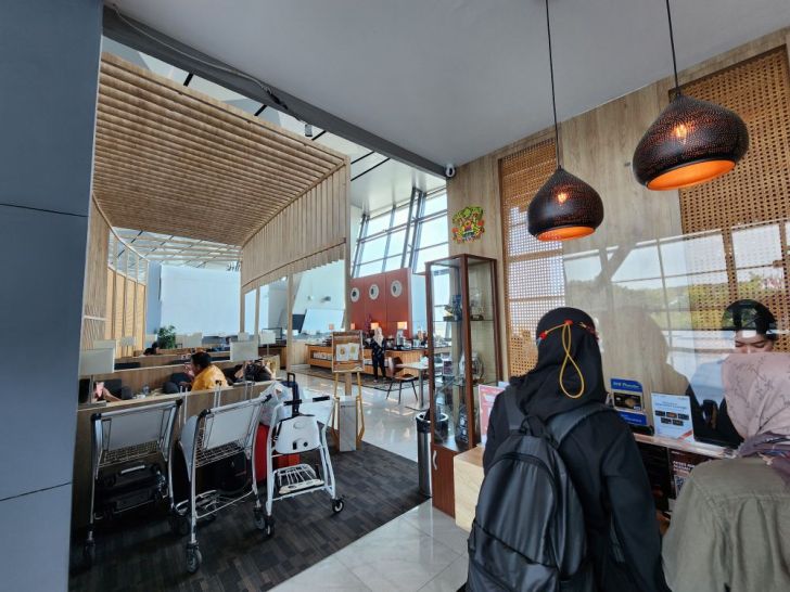 スカルノハッタ空港ターミナル1のラウンジ Blue Sky Lounge