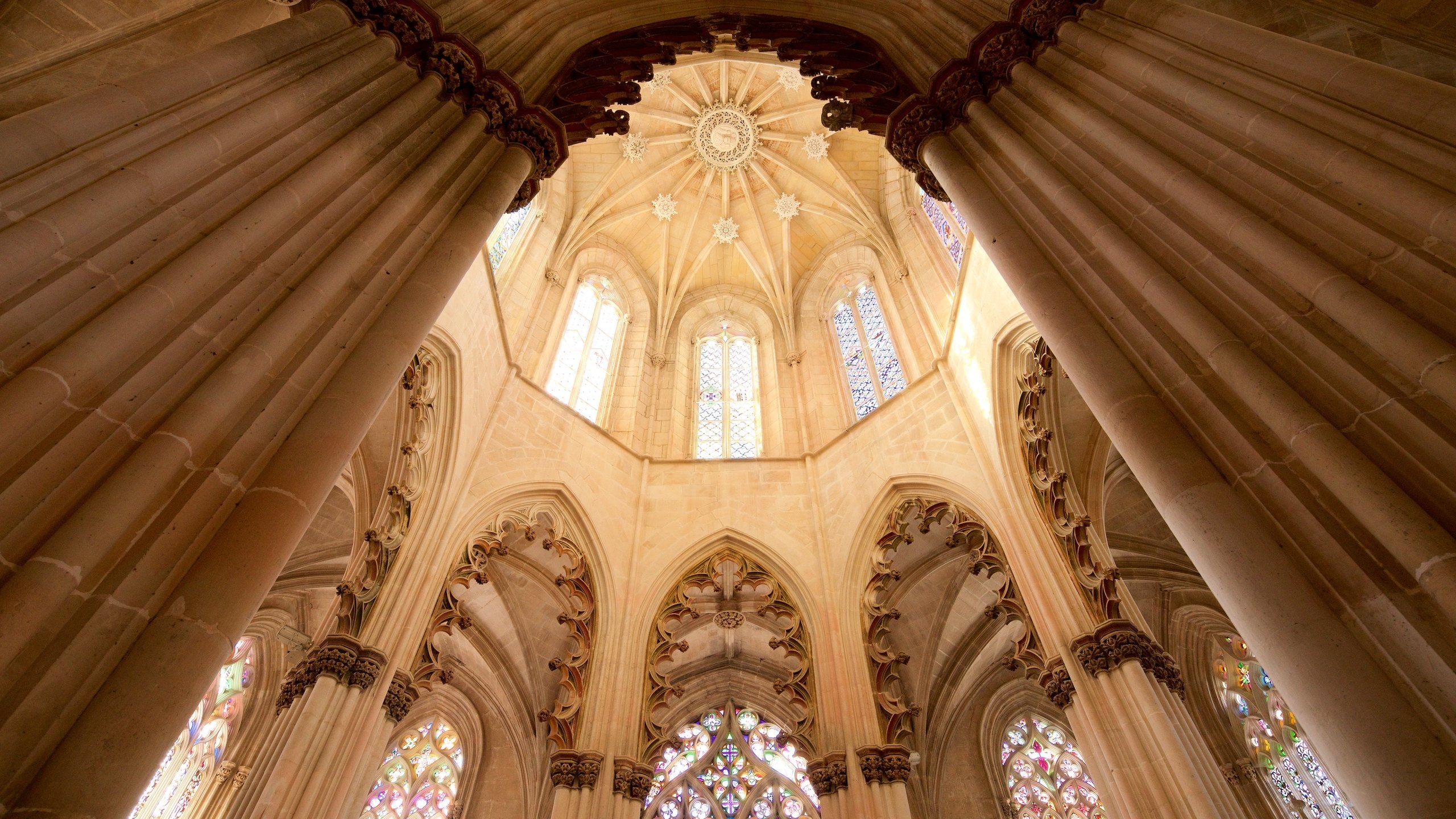 バターリャ修道院ポルトガル行き方と難易度