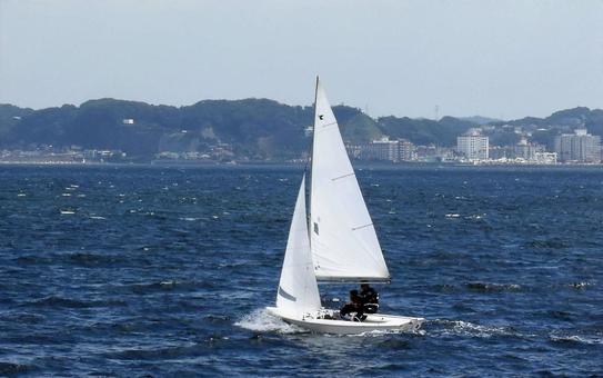 スポーツボルスターシート ネイビー＆ホワイト H62.2×W38.1×D50.8cm フリップアップ 船舶用