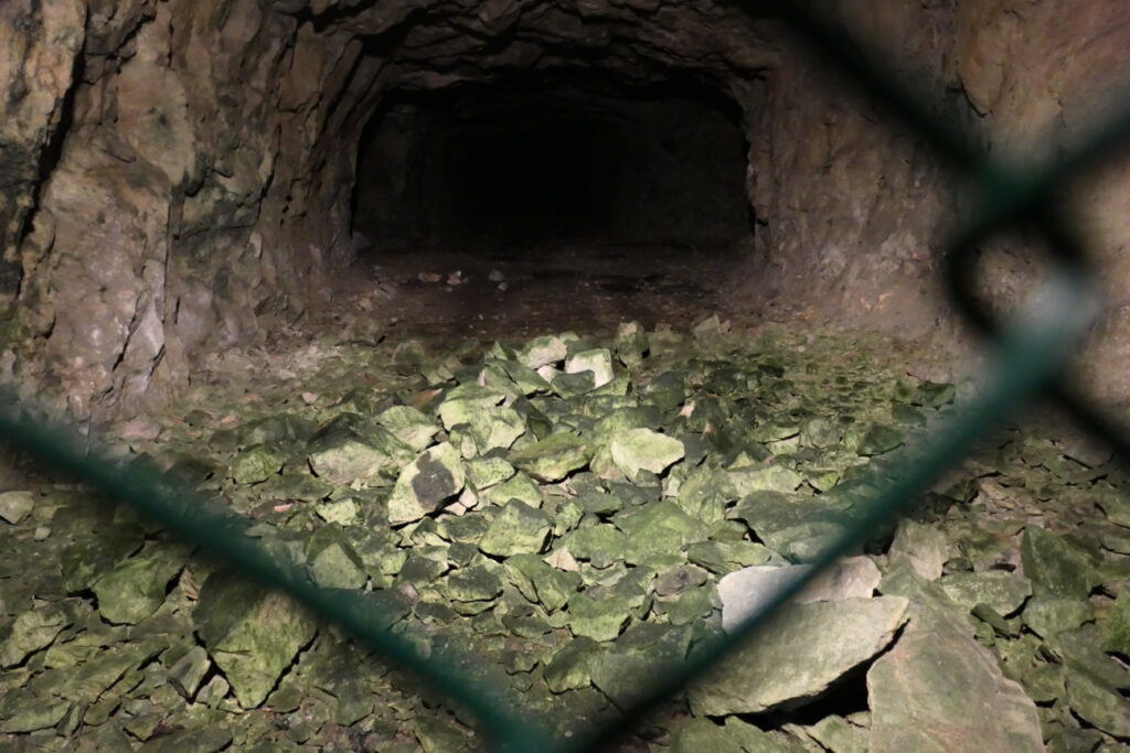 写真 象山地下壕