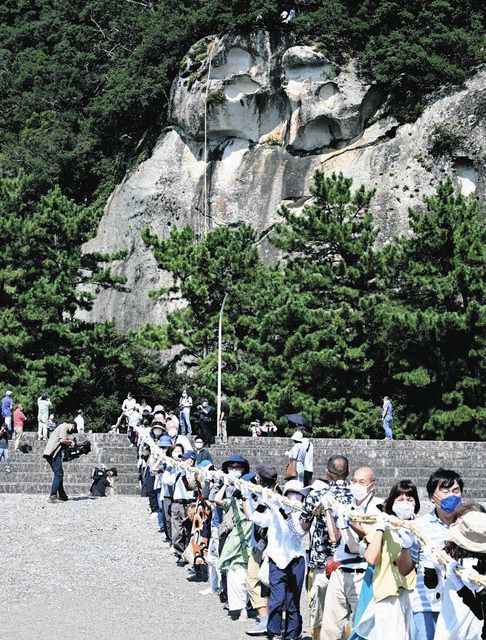 花の窟・花窟神社に行ったよおでかけポコ そこ実際どうだったか？体験口コミレポ