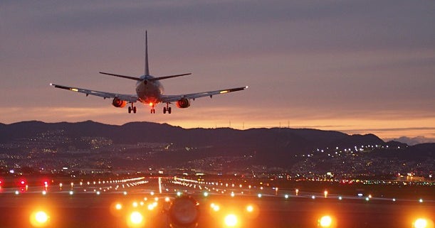 夜の飛行機撮影 ＠ 千里川土手 伊丹空港