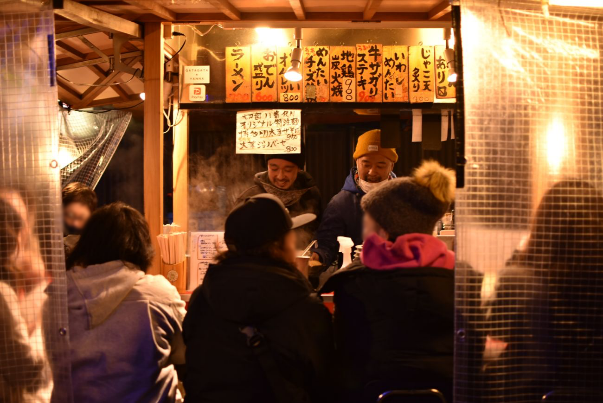 福岡一の歓楽街 中洲の屋台でグルメをめぐる旅│近畿日本ツーリスト