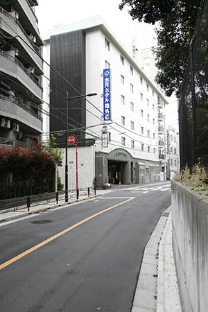 森鴎外旧居跡周辺。上野公園裏にある都電や「水月ホテル鴎外荘」の現在歴史散歩Deepランド