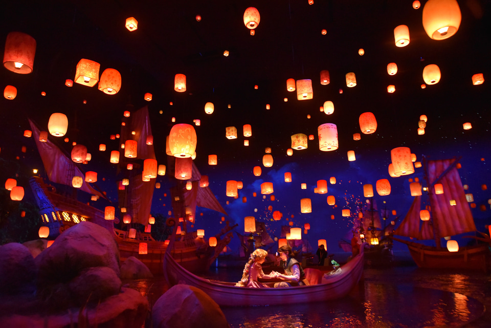 大空に舞い上がる空飛ぶランタン タイのコムローイ祭りなどで有名アジアの文化紹介用・無保証・100個セットの通販 送料無料-TIRAKITA.COM