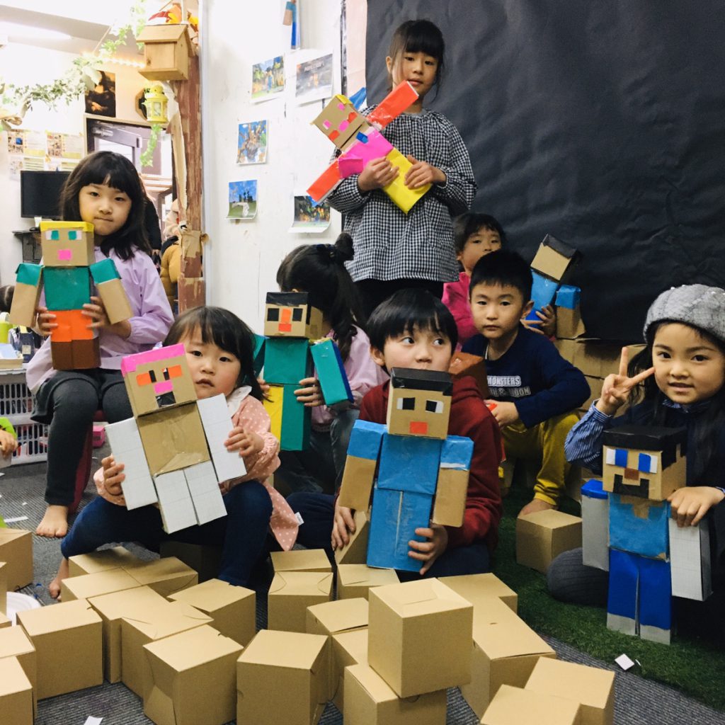 マインクラフトの装備をダンボールdeクラフトヽ ´ー｀ ﾉ＊小樽『美容室Roots』のイロイロ＊