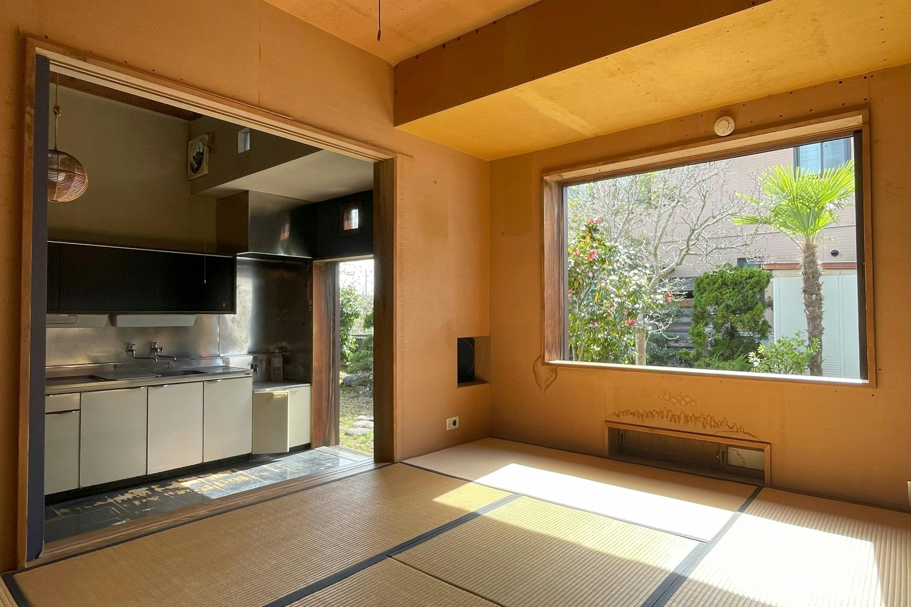 新潟・上越市には宿泊できる日本の名作住宅がある。原広司「浮遊のいえ」と渡邊洋治「斜めの家」住まいの本当と今を伝える情報サイト LIFULLHOME& 039;S PRESS