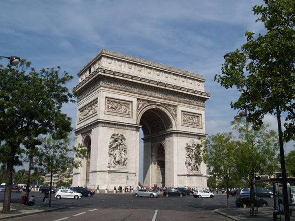 エトワール凱旋門の夜景 10769001984 の写真・イラスト素材アマナイメージズ