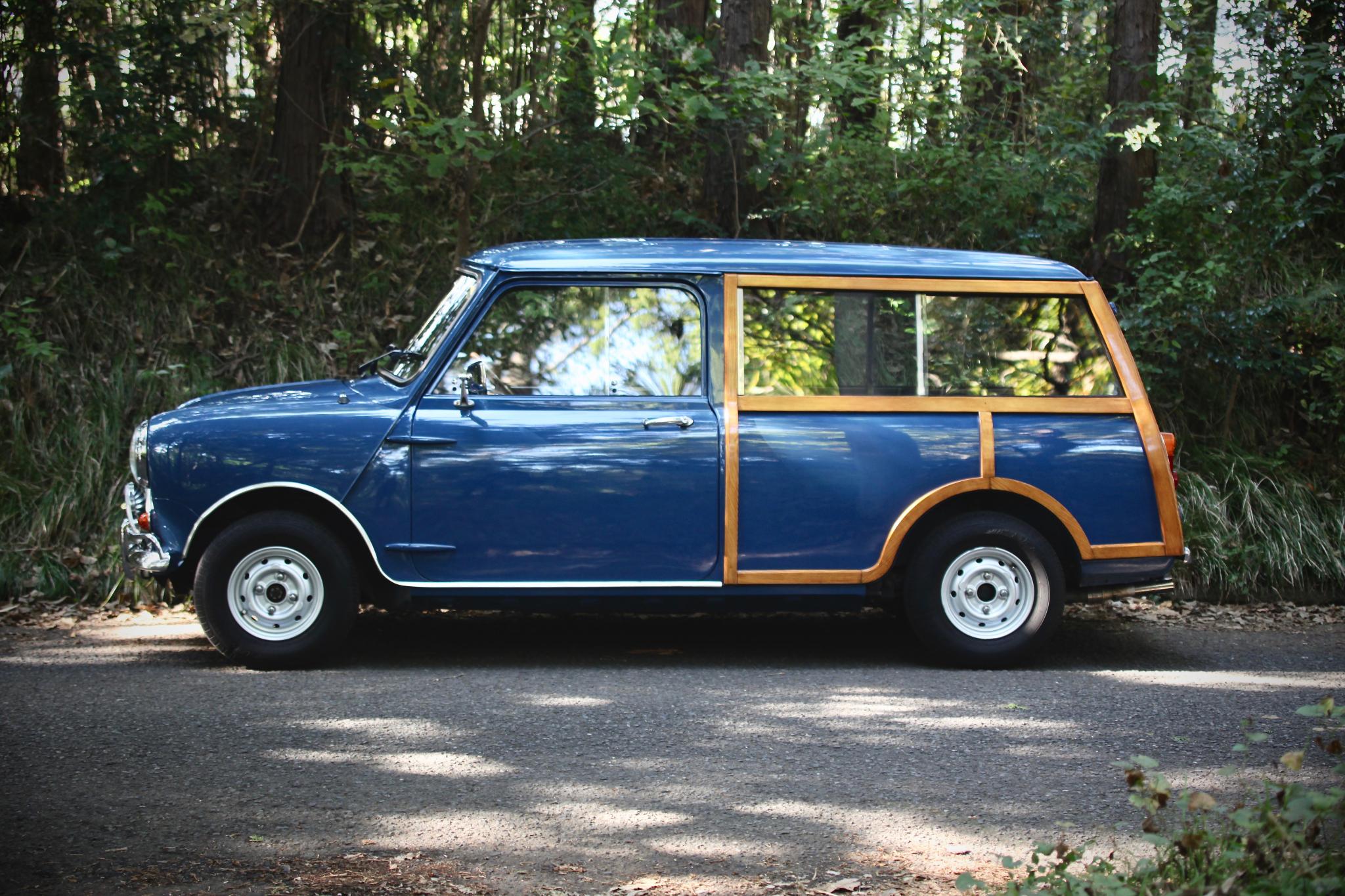 元祖「木枠のステーションワゴン」として人気の英国車、モーリス・マイナー トラベラーって知ってますか？ - Motorz モーターズ