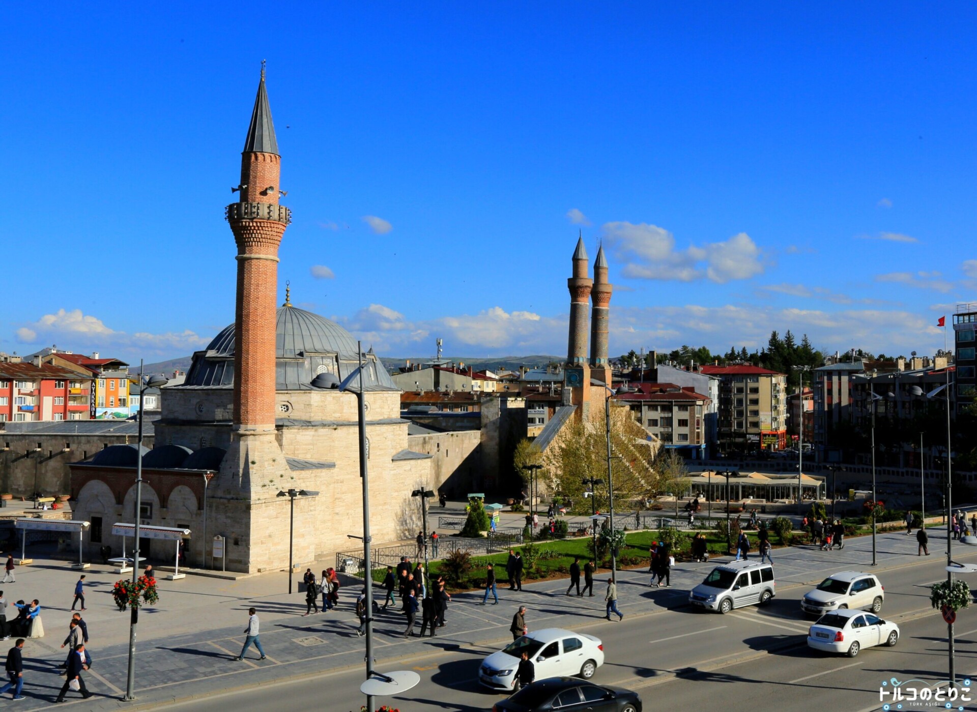 ロケ地□西成区山王と阿倍野区旭町の境を南進する上り坂: 映画「野獣刑事」信者