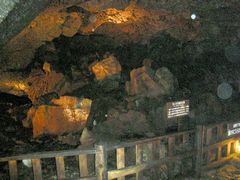 西湖コウモリ穴空も山も風も